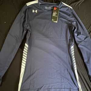 Womens XS under armour heat gear long sleeve NWT